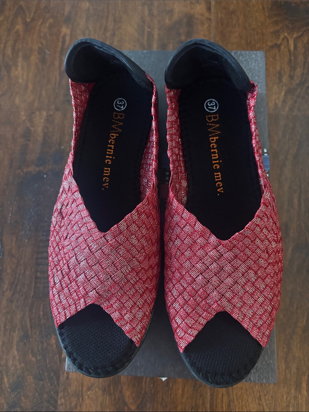 bernie mev. Red Woven Peep-Toe Flats